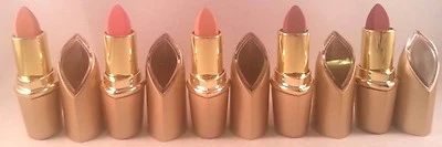  COMPRA 2 OBTÉN 1 GRATIS AÑADE 3 SALLY HANSEN ESCULPIR Y DAR FORMA COLOR DE LABIOS MÁXIMA DEFINICIÓN Foto 1 de 3