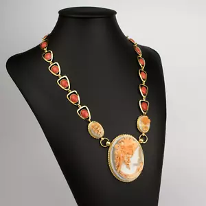 COLLANA IN ARGENTO 925 DORATO CON CAMMEO IN CORNEOLA FIORI E CORALLO AGLN 0226 - Foto 1 di 3