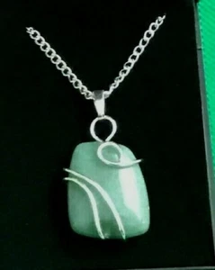 Aventurine Pendant Necklace Silver Tone Wire Work 18inch Curb Chain+Gift Box - Picture 1 of 5