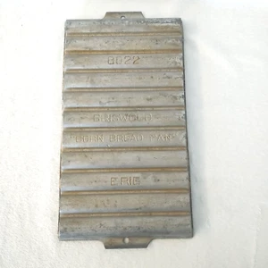 Vintage Griswold Cast Aluminum (8022) Corn Bread Pan 11 slots 14 1/4" x 7 1/2" - Picture 1 of 13