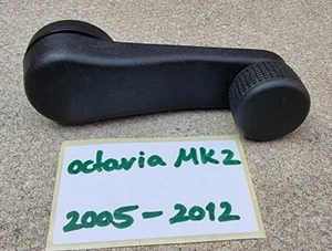 SKODA OCTAVIA MK2 DOOR INNER MANUAL WINDOW GLASS WINDER CRANK HANDLE 1H0837581D - Imagen 1 de 12