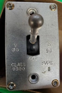 Circuit Breaker 9300-90-B Square D R17-C-9234-20 Vintage Switch Original Box 1pc - Picture 1 of 3
