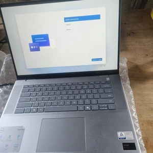 Laptop Dell Inspiron 16 Plus 7640 Ultra 7 2024 32GB 1TB SSD 16" FHD+ Vidrio táctil - Imagen 1 de 6