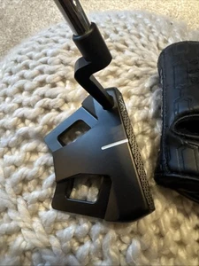 NEW 2025 SCOTTY CAMERON PHANTOM BLACK 9.2R LIMITED EDITION PUTTER  /  35" - Picture 1 of 10