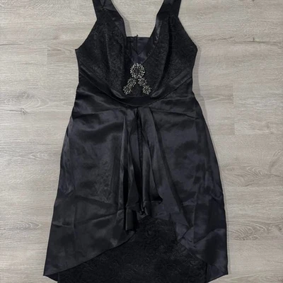 Vestido de cóctel B2 Balizza negro de encaje satinado con broche de estrás para mujer 48 EE. UU. 4-6 Foto 1 de 3