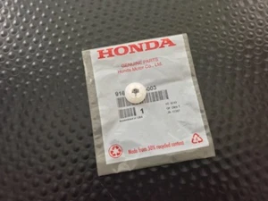 GENUINE OEM HONDA CIVIC CRV ELEMENT HOOD PROP ROD PIVOT GROMMET CLIP - Picture 1 of 2