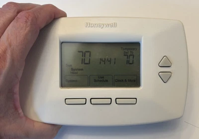 Honeywell Digital 7 Day (5-1-1) Programmable Thermostat RTH7400D w/Backlight - Image 1 of 4