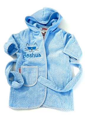 Accappatoio Bambino Ricamato con Nome e Gatto, Taglia 74-116, Rosa o Blu - Immagine 1 di 4