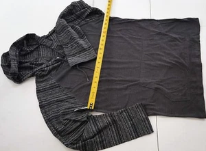 Camisa con capucha FAYYAZ niñas manga larga top negro carbón bolsillos M - Imagen 1 de 6