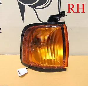 For 1999-2002 Ford Courier Pe Right Hand Corner Indicator Light Lamp light Right - Picture 1 of 4