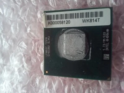 Intel Pentium 2 Core ● T2370 ● 1.73 GHz ● LF80537GE0301M ● SLA4J    - Image 1 of 2