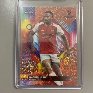 2023-24 Topps Finest Gabriel Jesus Gold Rose Mini Refractor 01/50 - Bild 1 von 3