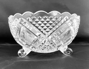 Large Cut Lead Crystal 3 Footed Serving Bowl With Sawtooth Edge And Star Design - Picture 1 of 8