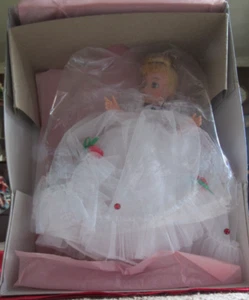 Madame Alexander Holly Collectible Doll in Original Box - Picture 1 of 3