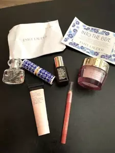 Estee Lauder Into The Blue Set Gift Set Limited Edition Lipstick Travel NEW - Picture 1 of 6