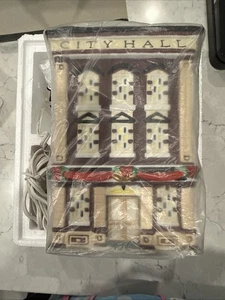 COCA-COLA TOWN SQUARE COLLECTION CITY HALL COKE CHRISTMAS VILLAGE, New In Box - Picture 1 of 7