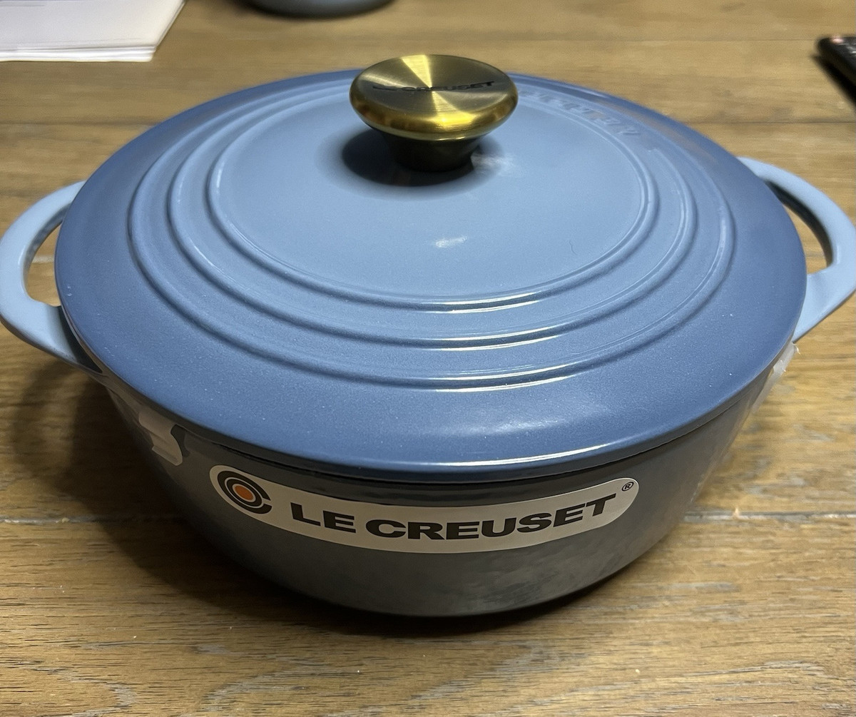 Le Creuset Dutch Oven Lid In Collectible Cast Iron Cookware Le Creuset Dutch Oven Lid In Collectible Cast Iron Cookware