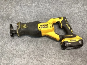 Dewalt 20v MAX XR Brushless Variable Speed Reciprocating Saw DCS382 W/5Ah Batt - Picture 1 of 9