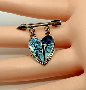 Vintage Sterling Navajo Turquoise Onyx Inlay Arrow Dangling Heart Brooch Signed - Picture 1 of 10