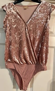 Takara Bohemian Crushed Velvet Gr. M Flatterärmel Body - Bild 1 von 10