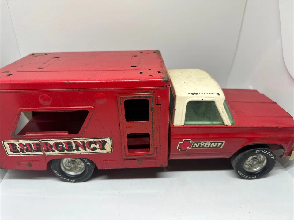 Nylint Emergency Ambulance Red White Vintage Square Body Chevrolet Truck Read - Image 1 of 4