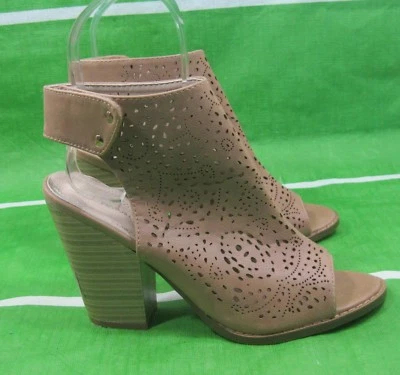 new ladies  Skintone 4.5"Block Heel Open Toe   Shoes  WOMEN Size 9 - Image 1 of 4