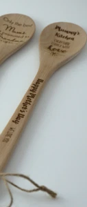 WOODEN SPOON MUMMYS KITCHEN LASER ENGRAVED COOKING MOTHERS DAY CHRISTMAS GIFT - Imagen 1 de 9