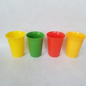 Set 4 tazze vintage Tupperware classiche impilabili a campana 109 retrò per bambini - Foto 1 di 7