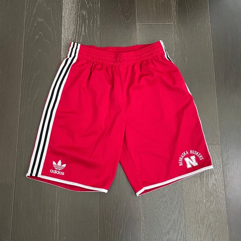Vintage Adidas Nebraska Huskers Shorts Mens XL Red Basketball Activewear Cover