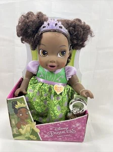 Muñeca Tiana bebé de lujo princesa Disney con sonajero de rana y tiara, Jakks 2016 - Imagen 1 de 6
