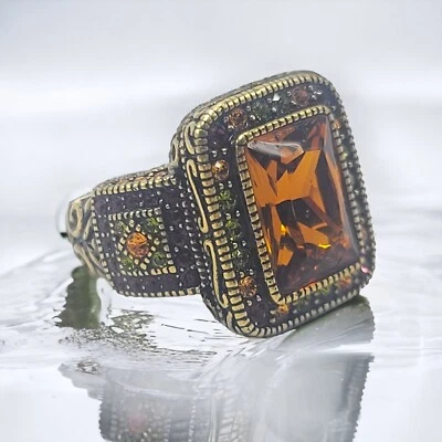 Anillo Heidi Daus Talla 11.5 Verde Citrino Cristales Swarovski Anillo Distintivo Oro T Foto 1 de 4