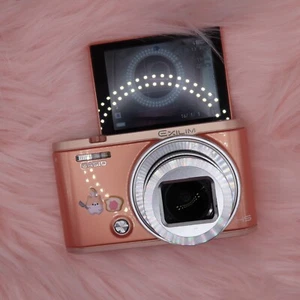Casio Exilim EX-ZR5000 Digital Camera in Salmon Pink - Picture 1 of 7
