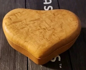 VTG Wood Carved Heart Shape 2 Sided Swivel Trinket Box Handcarved Signed 7"x4.5" - Picture 1 of 12