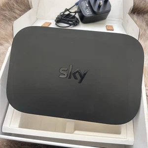 Sky Q Hub ER115 with Power Cable Broadband WiFi Router - Picture 1 of 7