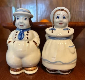 Vintage - 5" Shawnee DUTCH Boy Girl Salt & Pepper Shaker Set Great Conditions. - Picture 1 of 7
