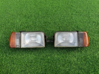 Par de luces delanteras + lámparas de esquina Mazda 323 tracción trasera vagón genuino USADO Foto 1 de 4