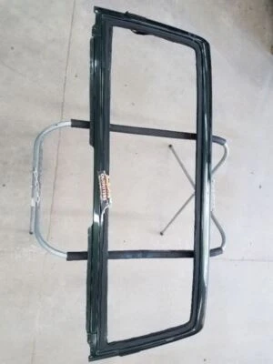 Marco de parabrisas Jeep JK Wrangler OEM PGN verde oscuro 2007-2017 41149 Foto 1 de 4