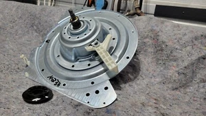 Dc9718439b Samsung Washer Clutch Assembly With Gear Coupling - Picture 1 of 11