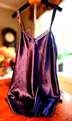 Sexy Camisón Morgan Taylor Íntimo Púrpura/Azul Marino Damas Mujeres Grande Sedoso Foto 1 de 4