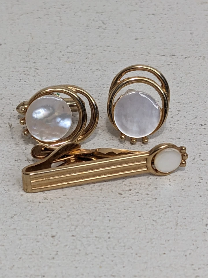 Juego de gemelos y clip de corbata de madreperla blanco cisne de latón vintage para hombre Foto 1 de 4