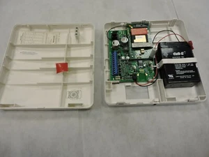 Honeywell 7845GSM Digital Cellular Communicator - Picture 1 of 8