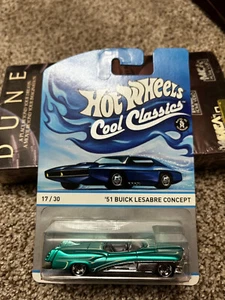 Hot Wheels Cool Classics #17 51 Buick Lesabre Concept Spectrafrost Green/Aqua SR - Picture 1 of 1