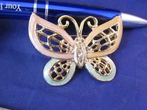JEWELRY BUTTERFLY PIN - GOLDTONE W THREE COLORS - CLEAR RHINESTONE IN MIDDLE - Picture 1 of 4