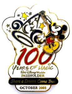 Prendedor de intercambio Disney 2002 100 años de magia - comparte un sueño hecho realidad titular del pase - Imagen 1 de 2
