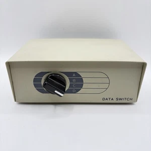 4-Way ABCD DB9 Female Manual Data Switch Box, Metal - Picture 1 of 5