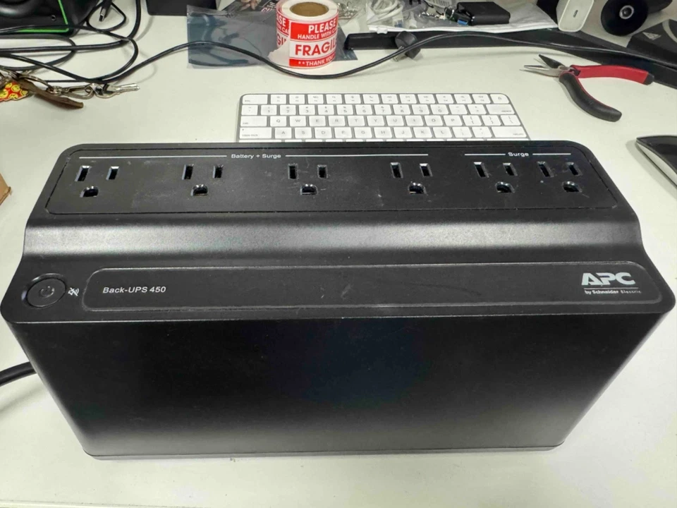 APC Back-UPS 450 BN450M 120V 6A 450VA 255W 6-Outlet Surge Protector - Image 1 of 2