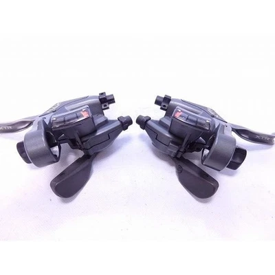 Shimano XTR ST-M952 3x9s L+R Shifters Brake Levers Black - Image 1 of 3