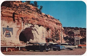 Moqui Caverns, Kenab, Utah - Imagen 1 de 2