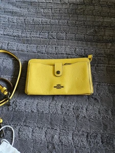 Coach Small Yellow Leather Messenger bag - Picture 1 of 12