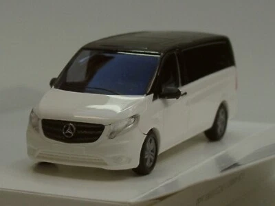Busch Mercedes Vito Bestattungs-Wagen, weiß/ schwarz - 51129 - 1:87 - Bild 1 von 4